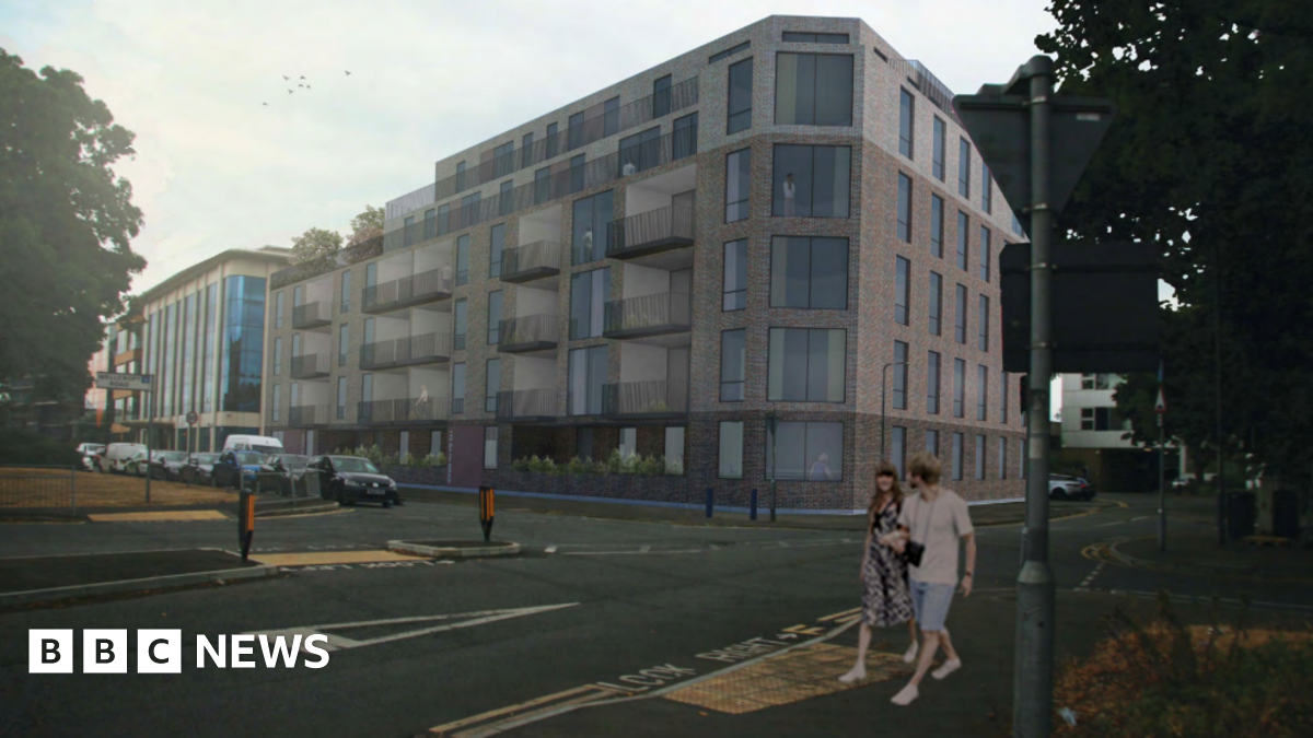 Slough: Bath Road flats plan rejected for golf store site - BBC News