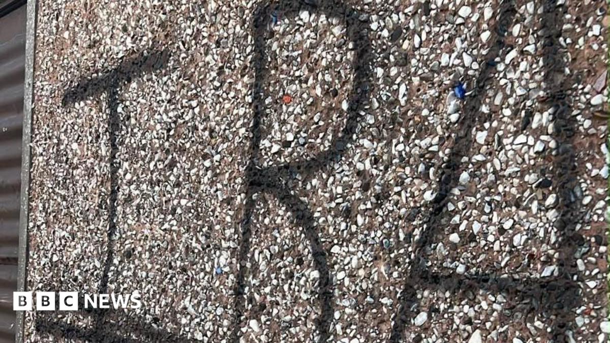 Police treating Orange hall graffiti as sectarian hate crime