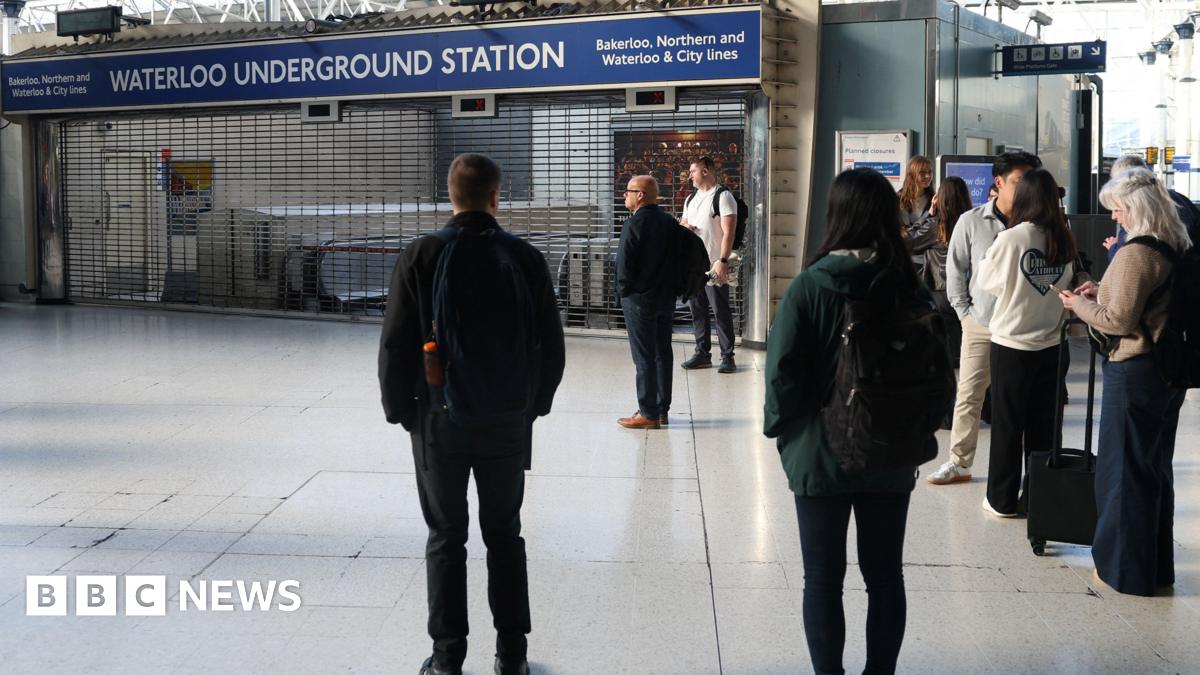 Tube strikes: London Underground improves pay offer to unions - BBC News