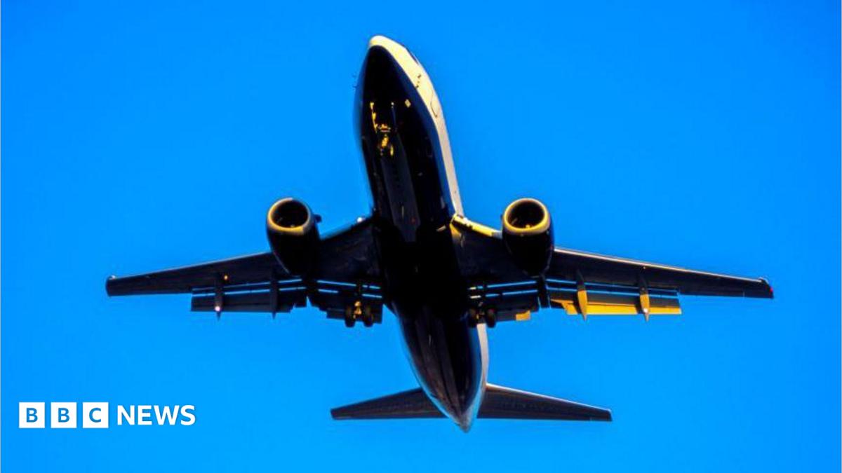 Aberdeen flight pre-flight error put plane at 'potential risk' - BBC News