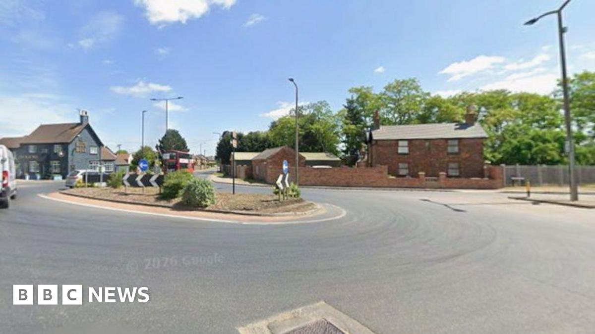 Man dies after car hits lamppost in Blaxton area of Doncaster