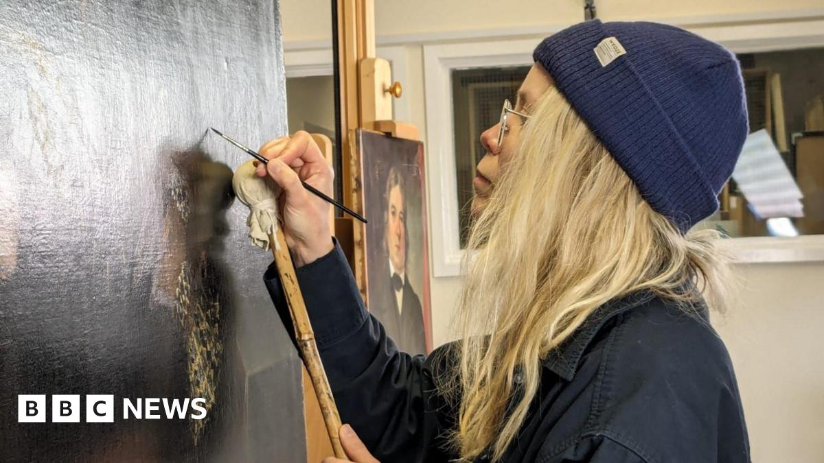 Sheffield restorers breathe life back into Yorkshire's artwork