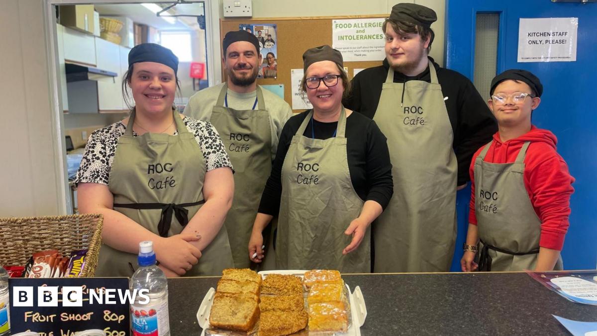 Rotherham park cafe work helps SEND students gain life skills - BBC News