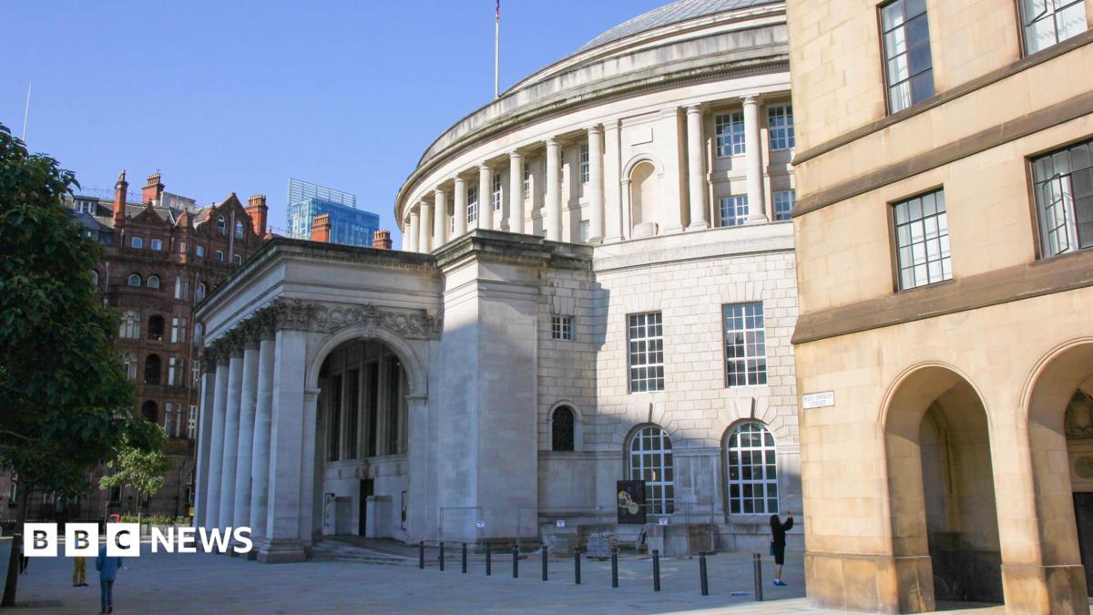 Sunday opening hours return to Manchester libraries after 15 years