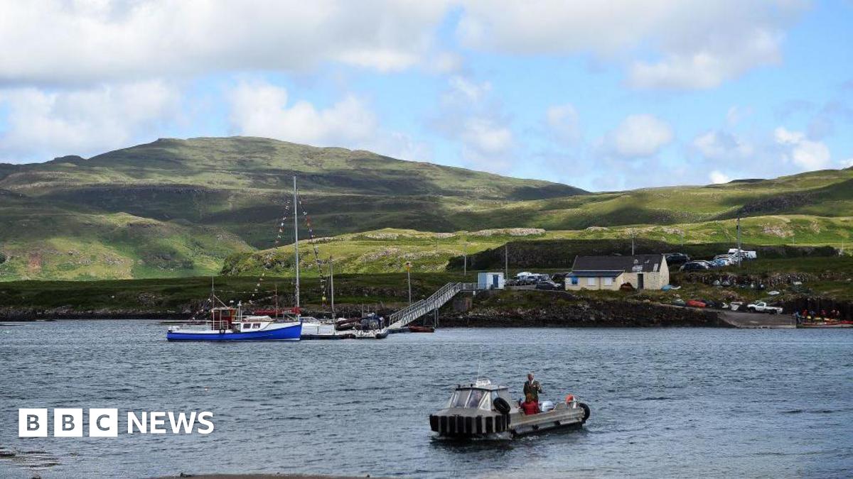 bbc.co.uk - Jonathan Geddes - The Banjo and Ro effect? Why the Scottish island of Ulva is now closed on Sundays