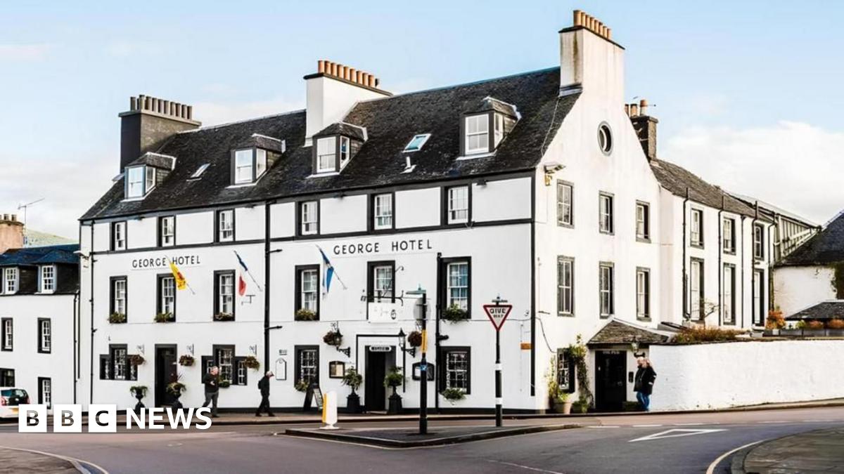 Historic Inveraray hotel saved from going bust by £3m takeover - BBC News