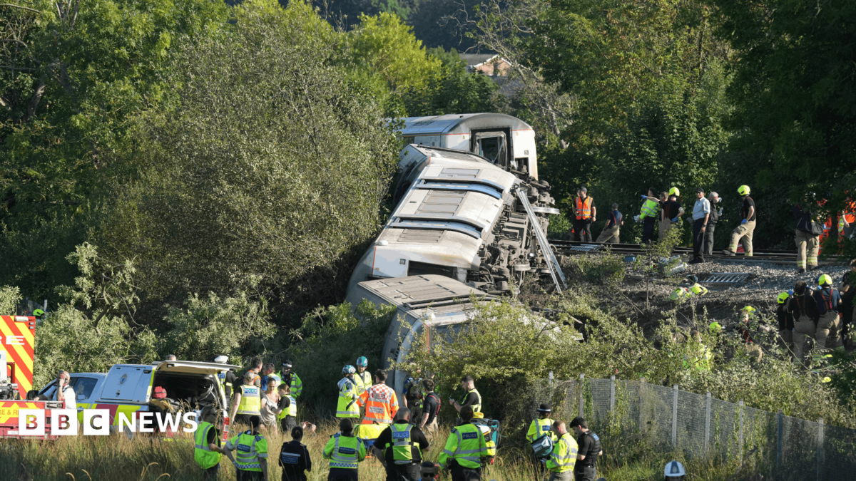 Two seriously hurt as passenger train derails