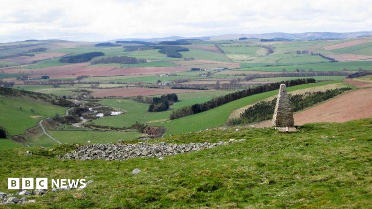 Hillfort in Pinnacle,sruhaun