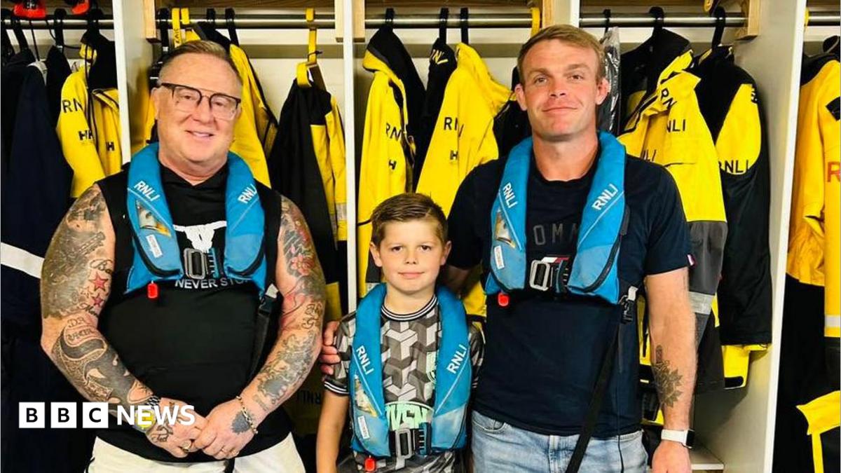 Boy helps save grandad after kayak capsizes off Fontygary coast
