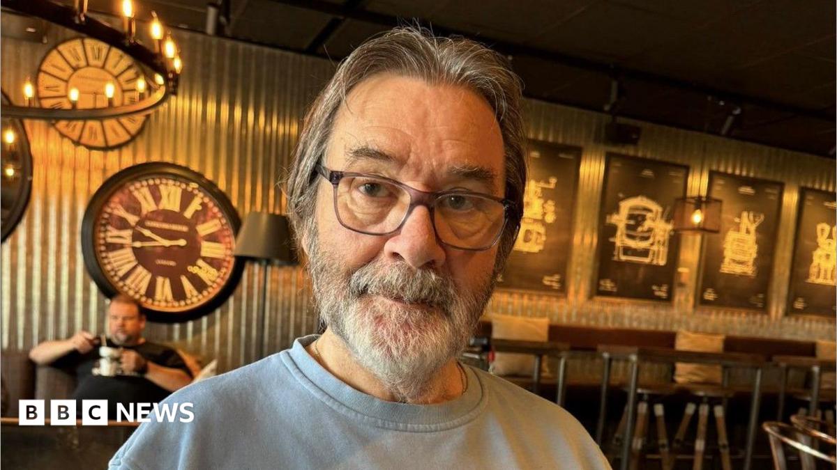 Man with dementia given days to leave Sweden