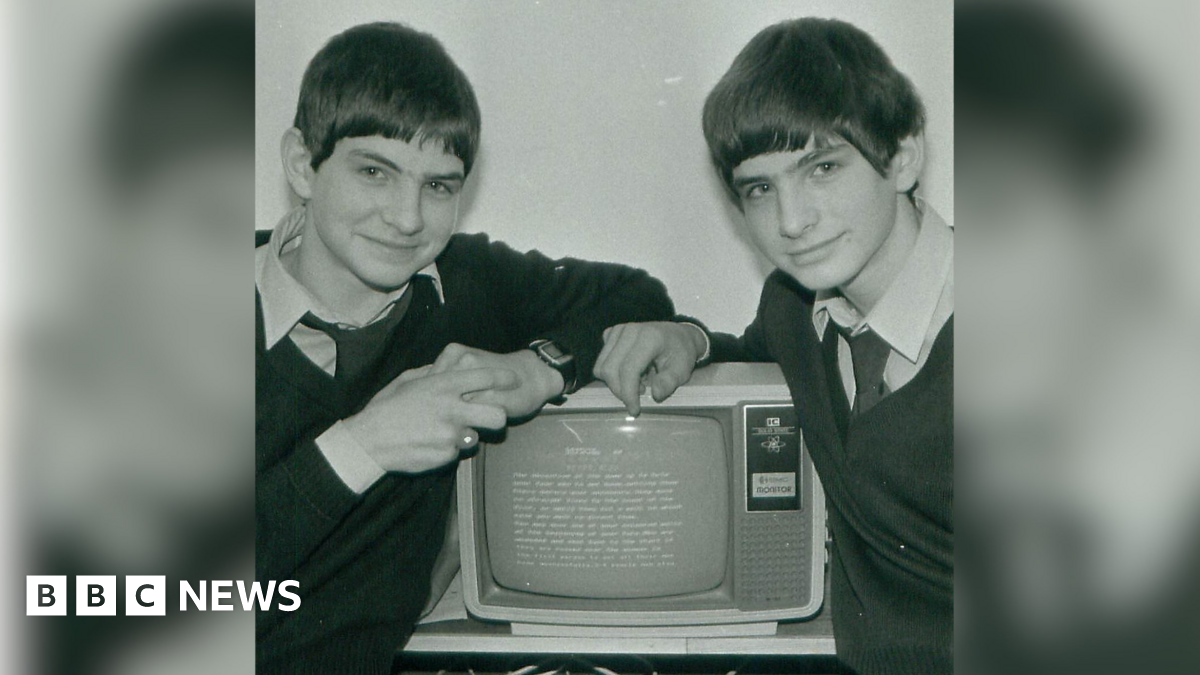 bbc.co.uk - Bea Swallow - Oliver gaming twins launch Trowbridge interactive Easter trail