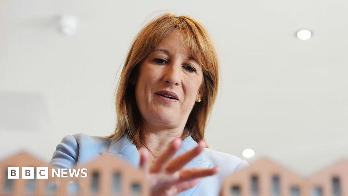 UK Chancellor Rachel Reeves Prepares Autumn Budget Amidst Volatile Global Bond Markets