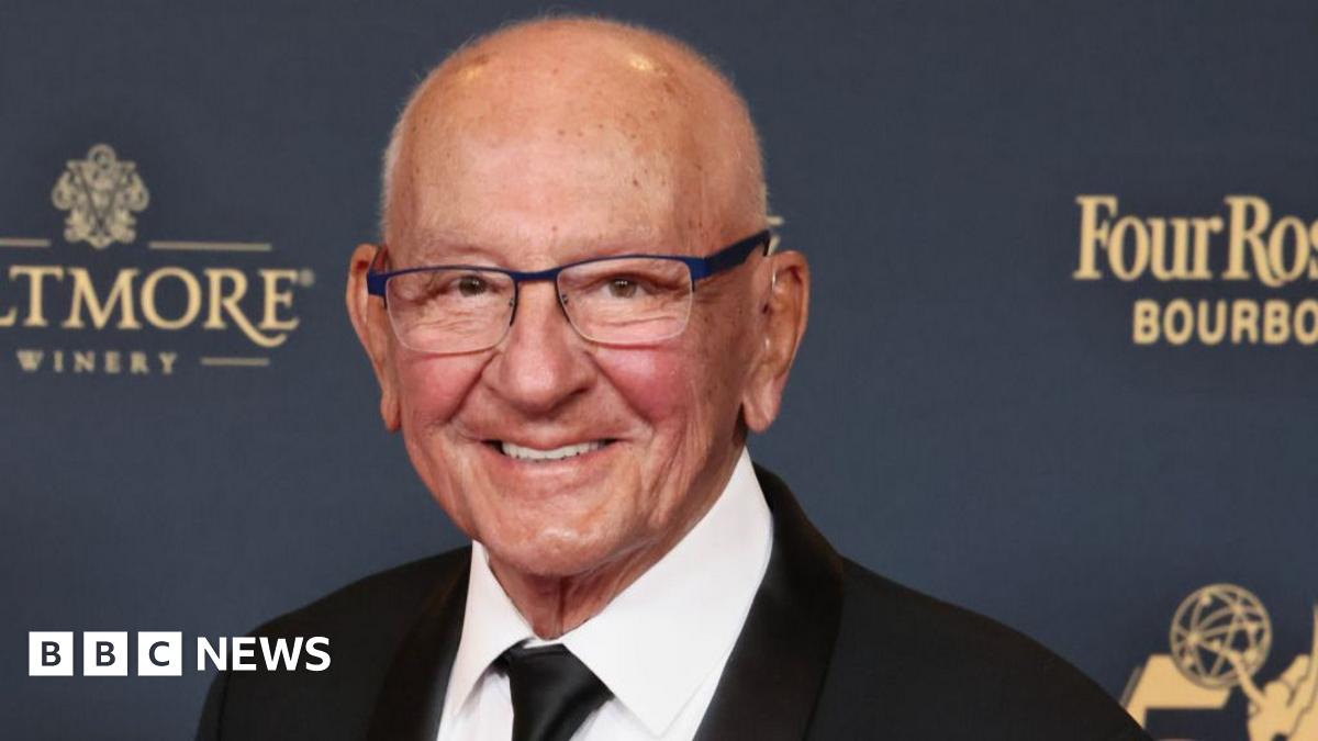 Frank Caprio: 'Nicest judge in the world' dies aged 88