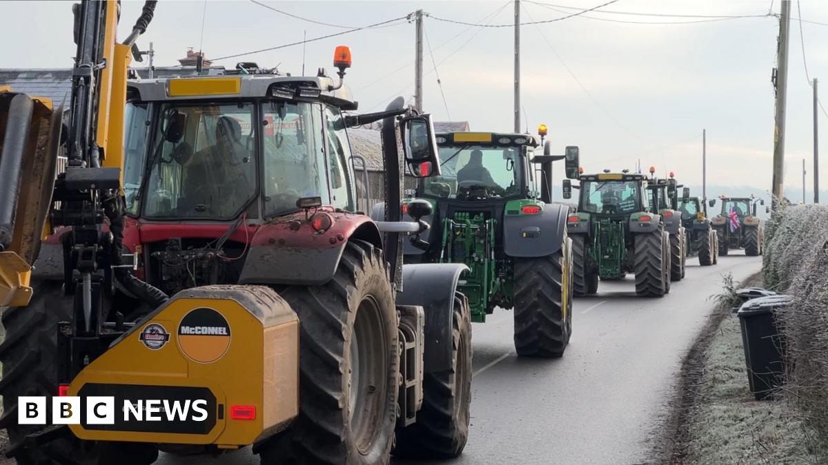 Reading farming protest: Tractors cause traffic disruption