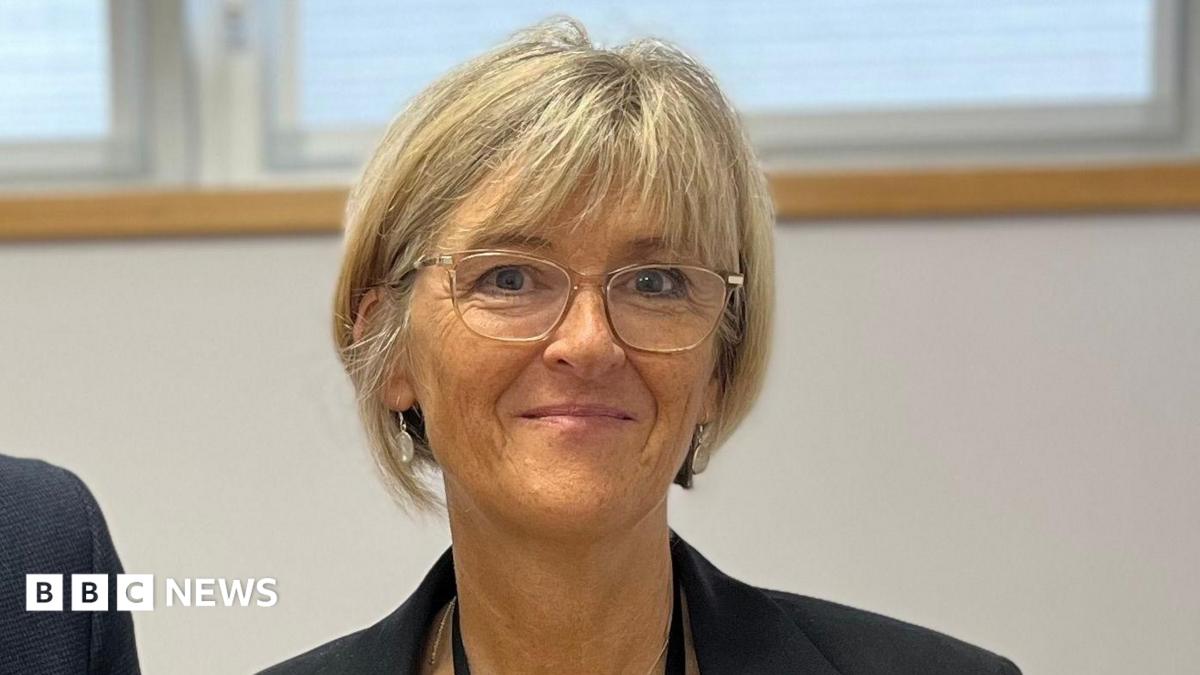 Head of Guernsey's four states secondary schools set to retire