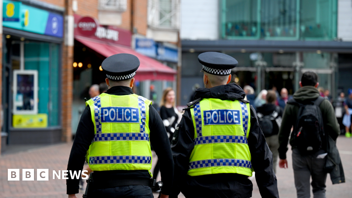 Lib Dems call for police desks in supermarkets and libraries