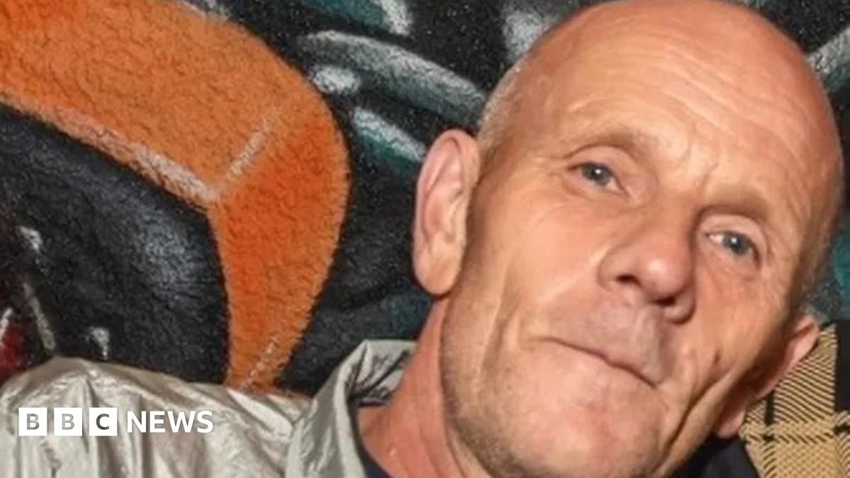Bristol man died in ladder fall tying Union flags to lampposts