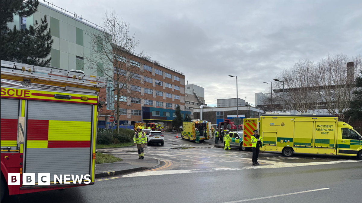 Major incident stood down after Southampton General Hospital fire