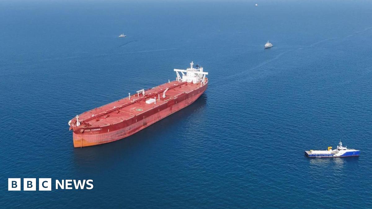 Iran Claims Strait of Hormuz is Open, but Ship Traffic Remains Low