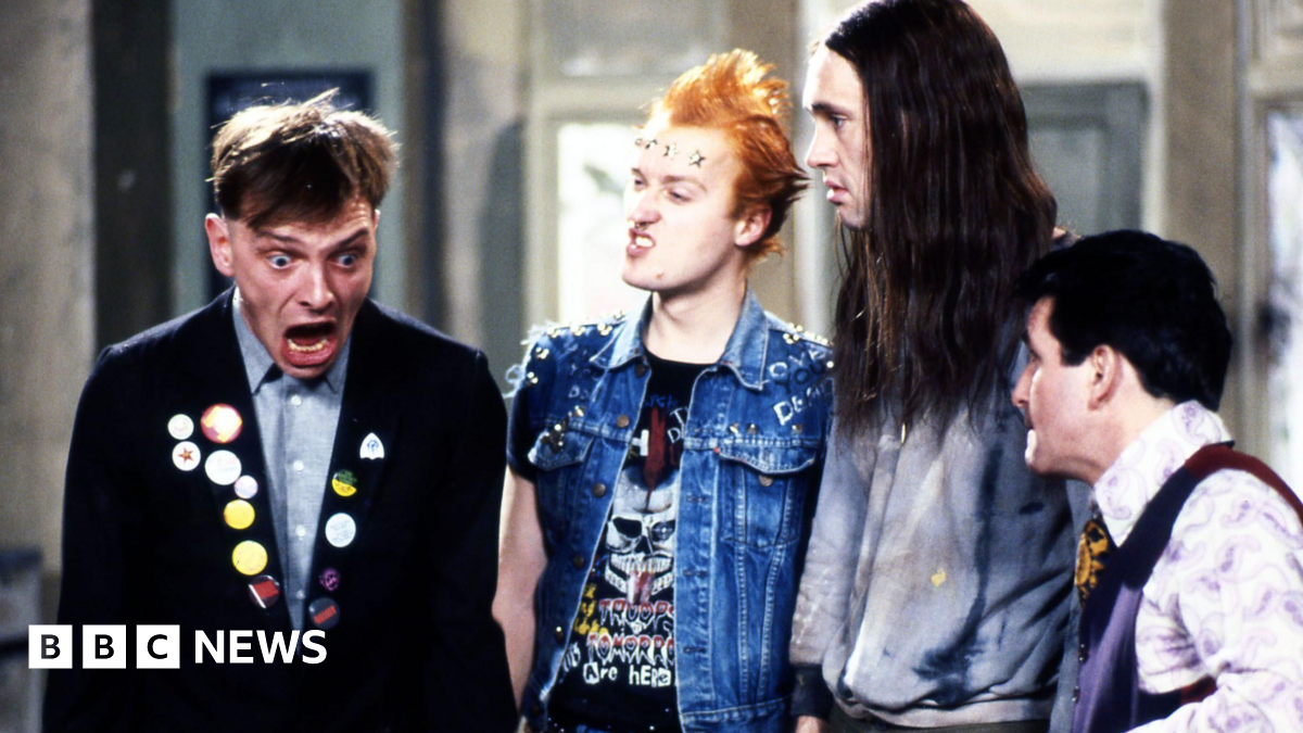 Young Ones star Nigel Planer remembers 'extraordinary' Rik Mayall