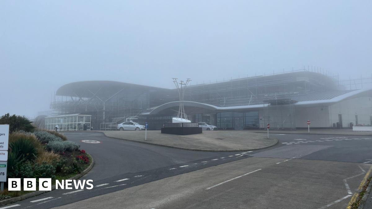 Channel Island travel disruption continues due to thick fog