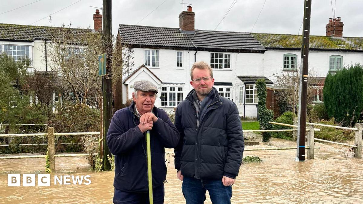 Rugby MP John Slinger says Wolston flood management not working - BBC News