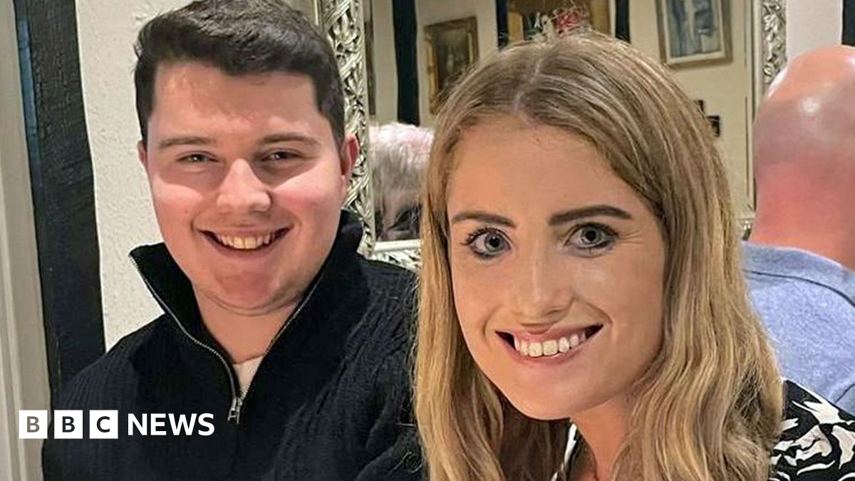 
                            Laos methanol poisoning: Fines over backpacker deaths 'a joke'