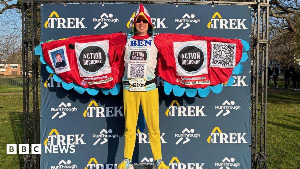 Droitwich Spa pilot to run London Marathon as parrot for charity