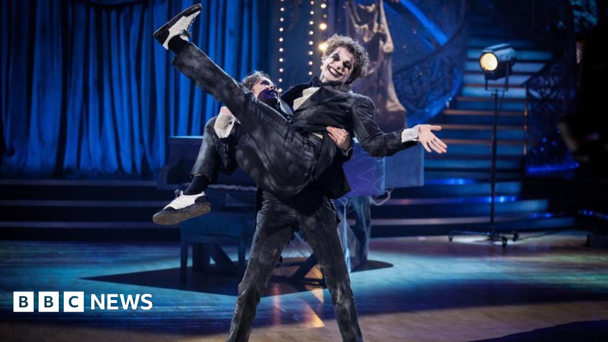 Image for Lewis Cope tops Strictly's Halloween leaderboard