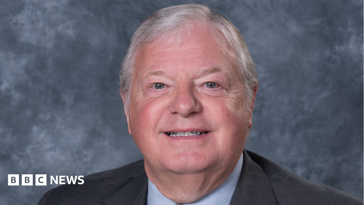 Reform brings Worcestershire council leader no confidence motion