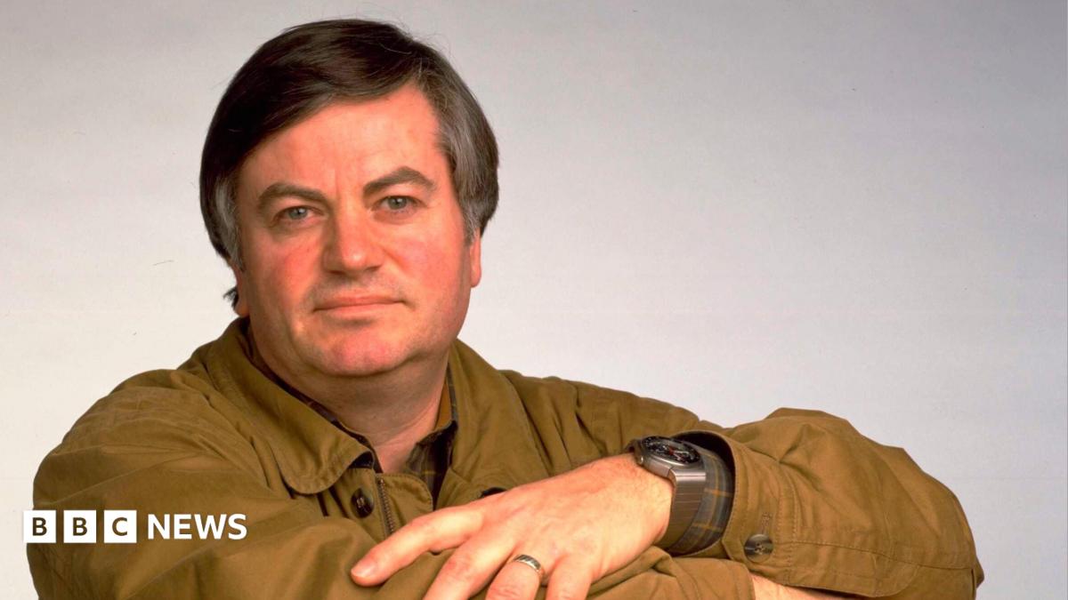 Award-winning investigative Journalist Roger Cook dies aged 83