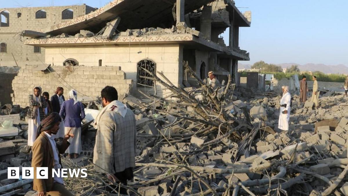 US launches wave of air strikes on Yemen's Houthis