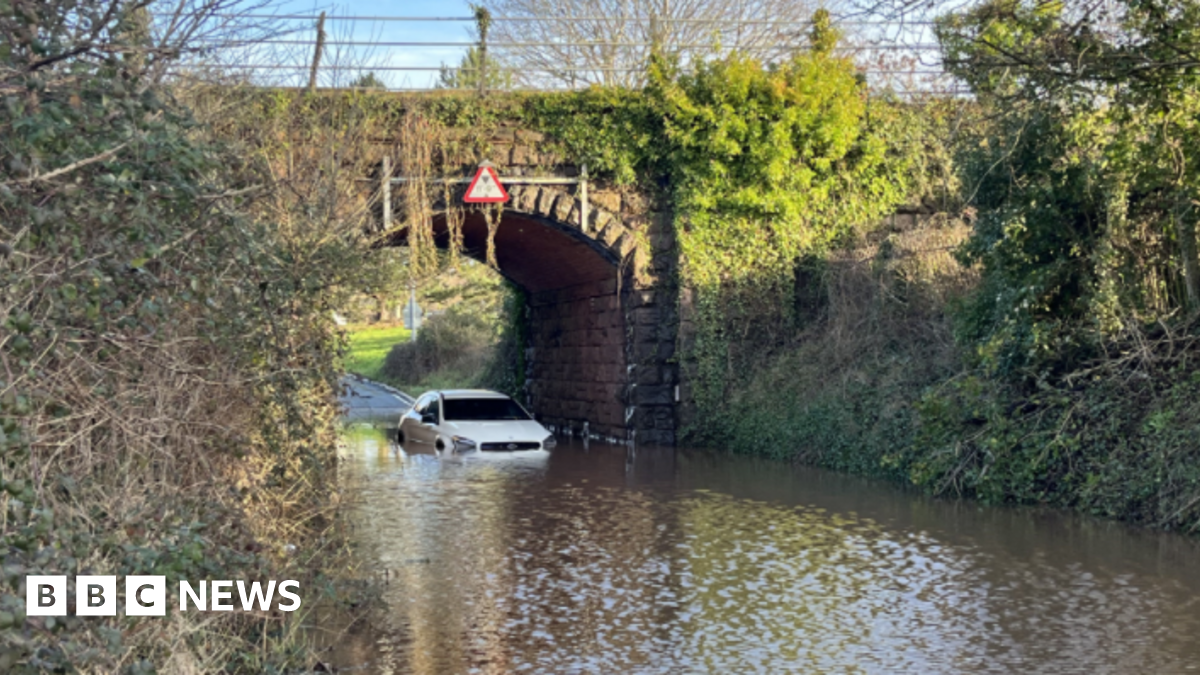
                            Storm Chandra brings flooding and travel disruption with rain and wind warnings across UK