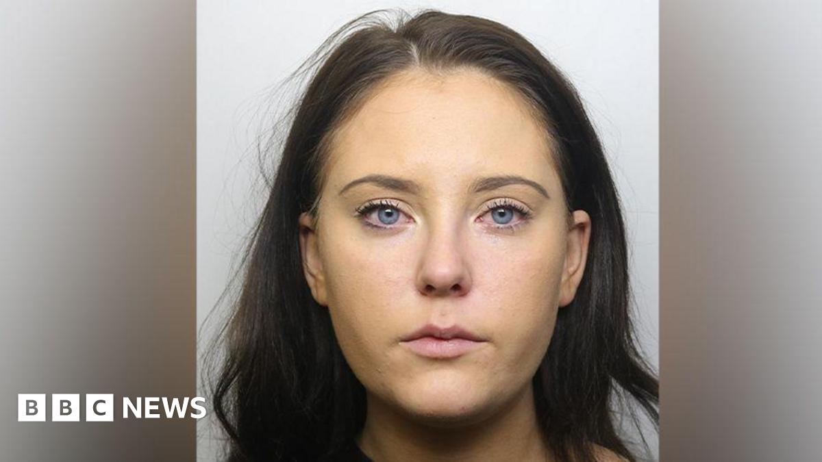 Eleanor Brown jailed for sharing naked photos of fathers lover - BBC News