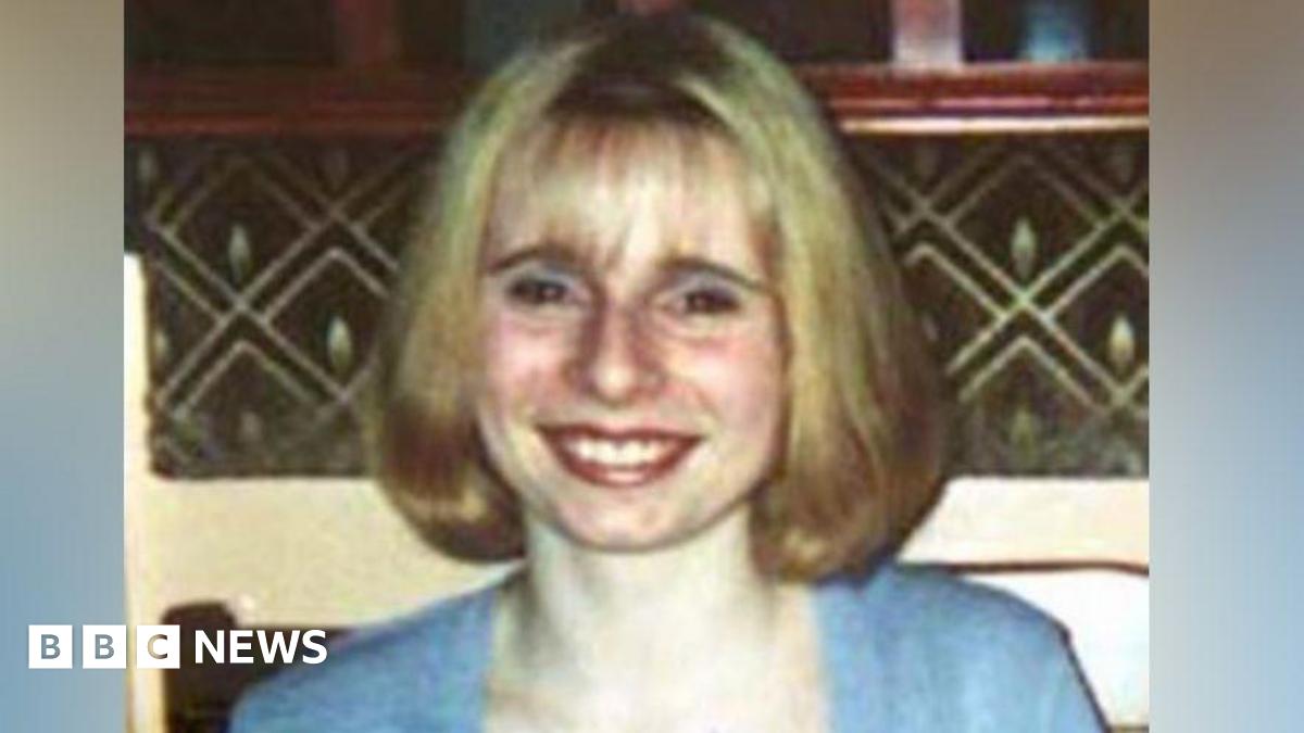
                            Serial killer Steve Wright admits Victoria Hall murder in 1999