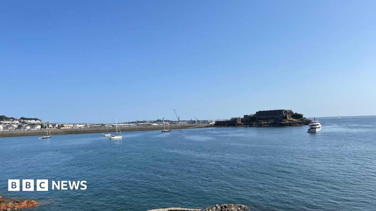 Water at Guernsey's Havelet Bay rated 'poor' in most recent test