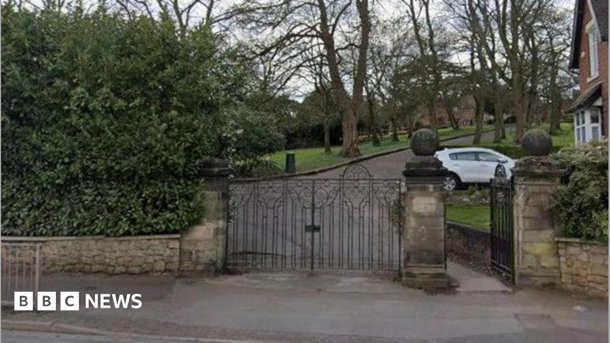 Four-year-old vanishes at Haden Hill Park as police appeal