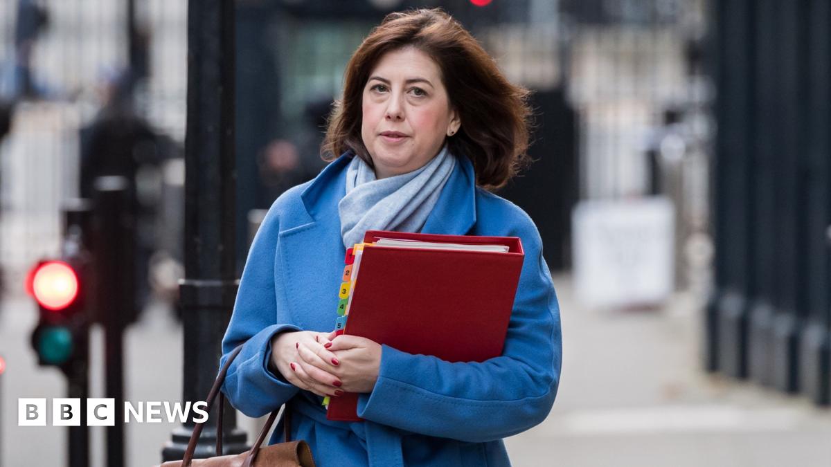 Labour minister sorry over grooming gangs 'dog whistle' remark