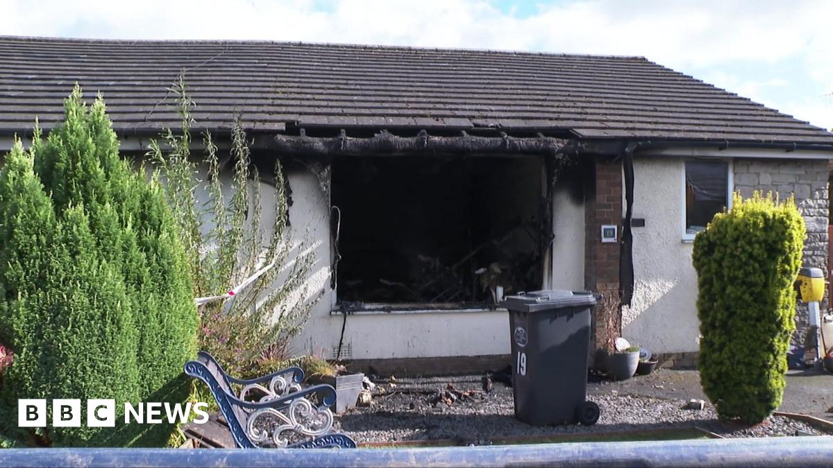 Elderly man dies following Kendal house fire - BBC News