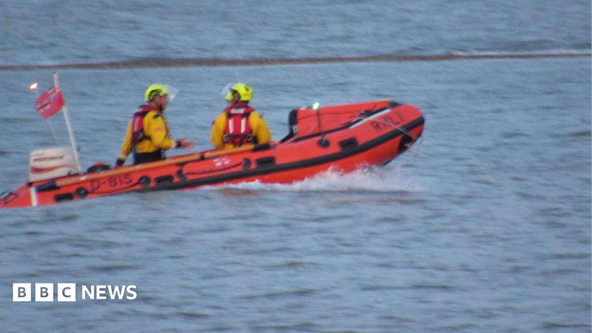 Police and Lifeboats Respond to Tragic Incident on West Mersea Beach