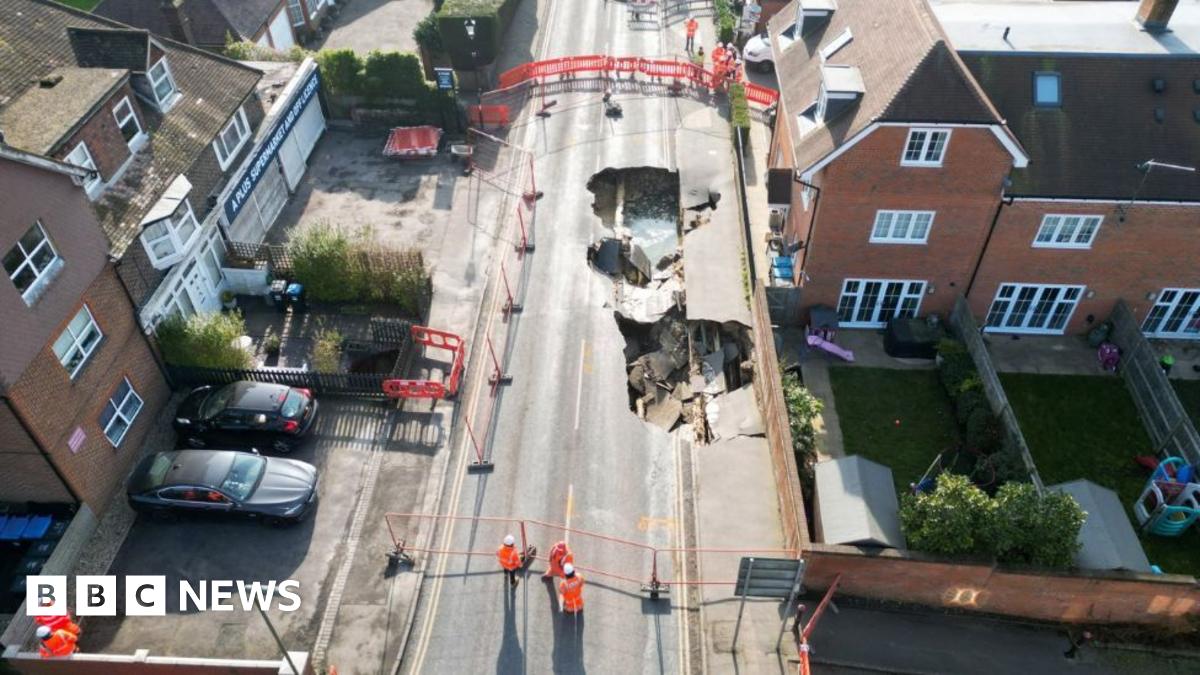 Godstone: Huge sinkhole swallows up more of Surrey street