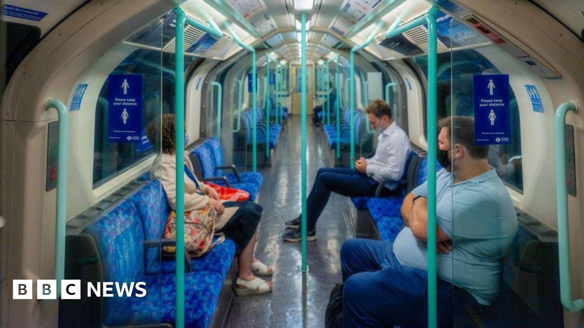 Waterloo & City: TfL seeks sponsor to 'own' branding of line