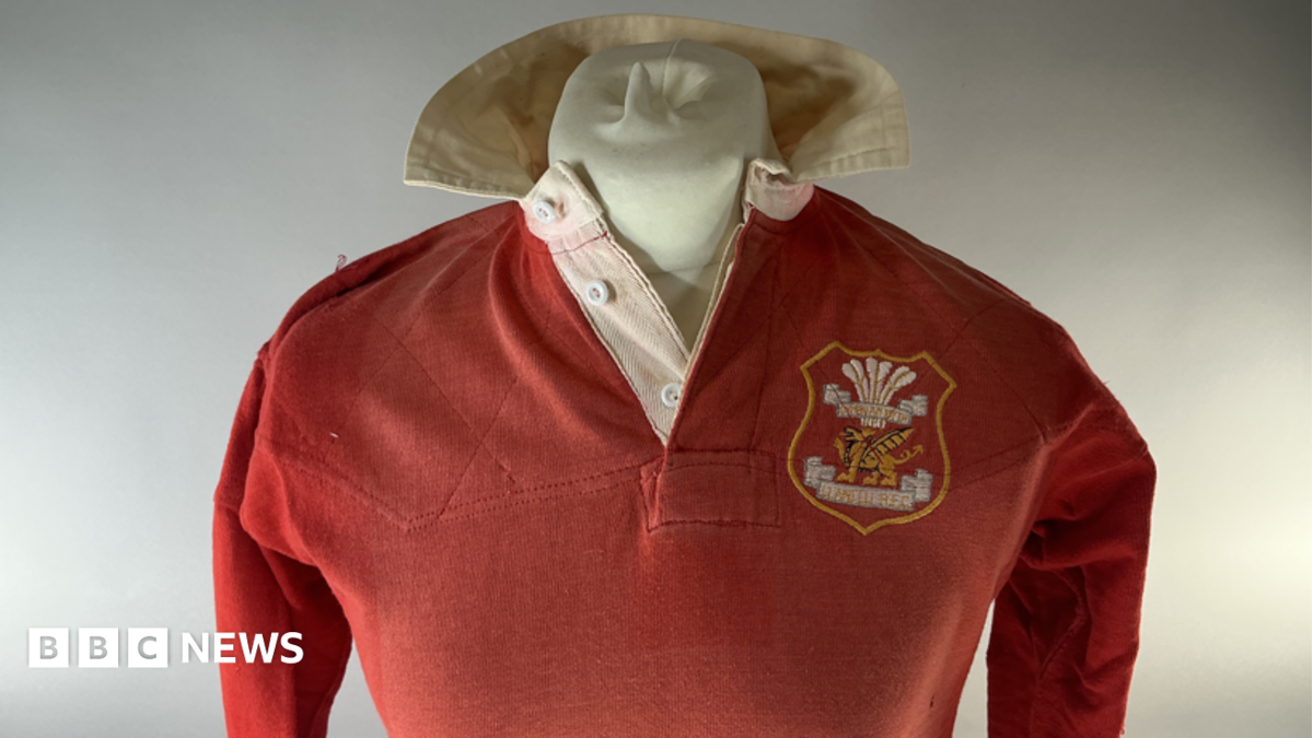 Llanelli rugby jersey from historic win over All Blacks to be auctioned for first time