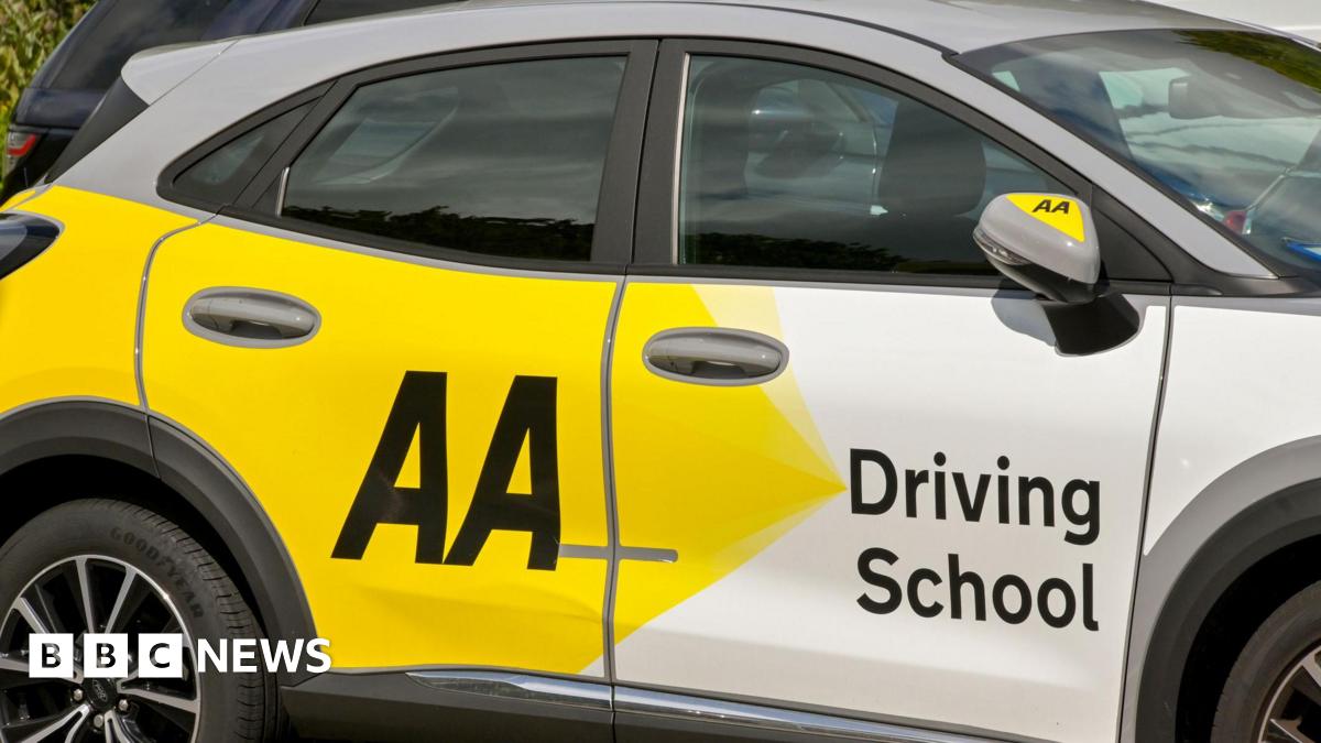 AA and BSM ordered to refund learner drivers for hidden fees
