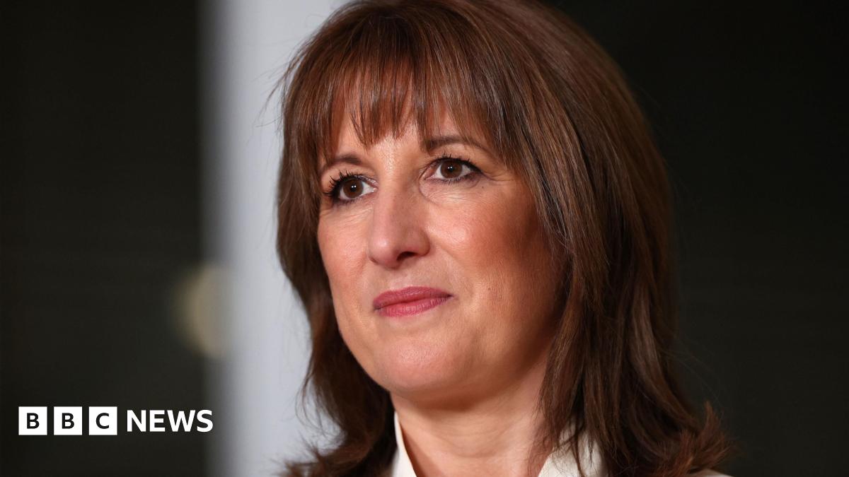 
                            No 10 denies Reeves misled public in run up to Budget