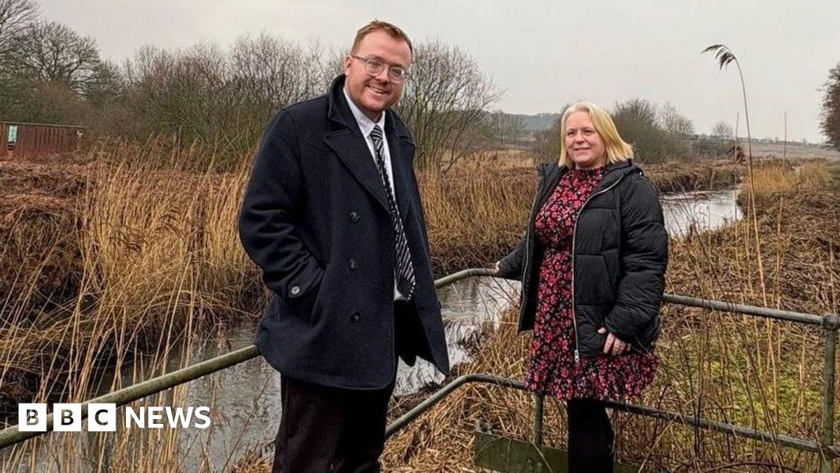 Concerns raised about suspected sewage in Bottesford Beck
