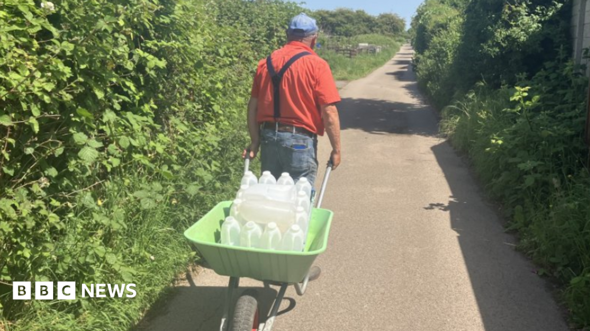 Cleethorpes allotment holders urge council to turn taps back on