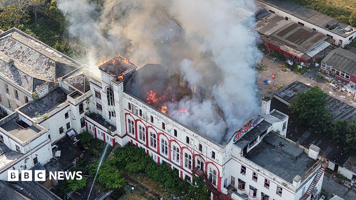 Hastings council contractors clean-up asbestos at disused convent