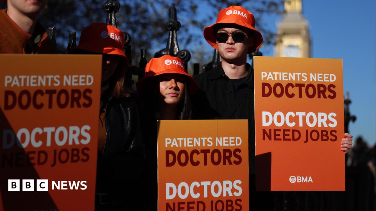 Resident doctors in England call off strike after new offer from government   www.bbc.co.uk