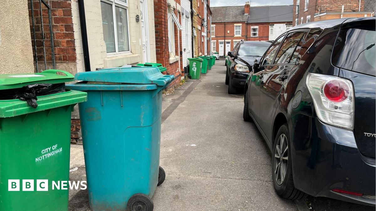 Council plans to stop 'unnecessary' pavement parking